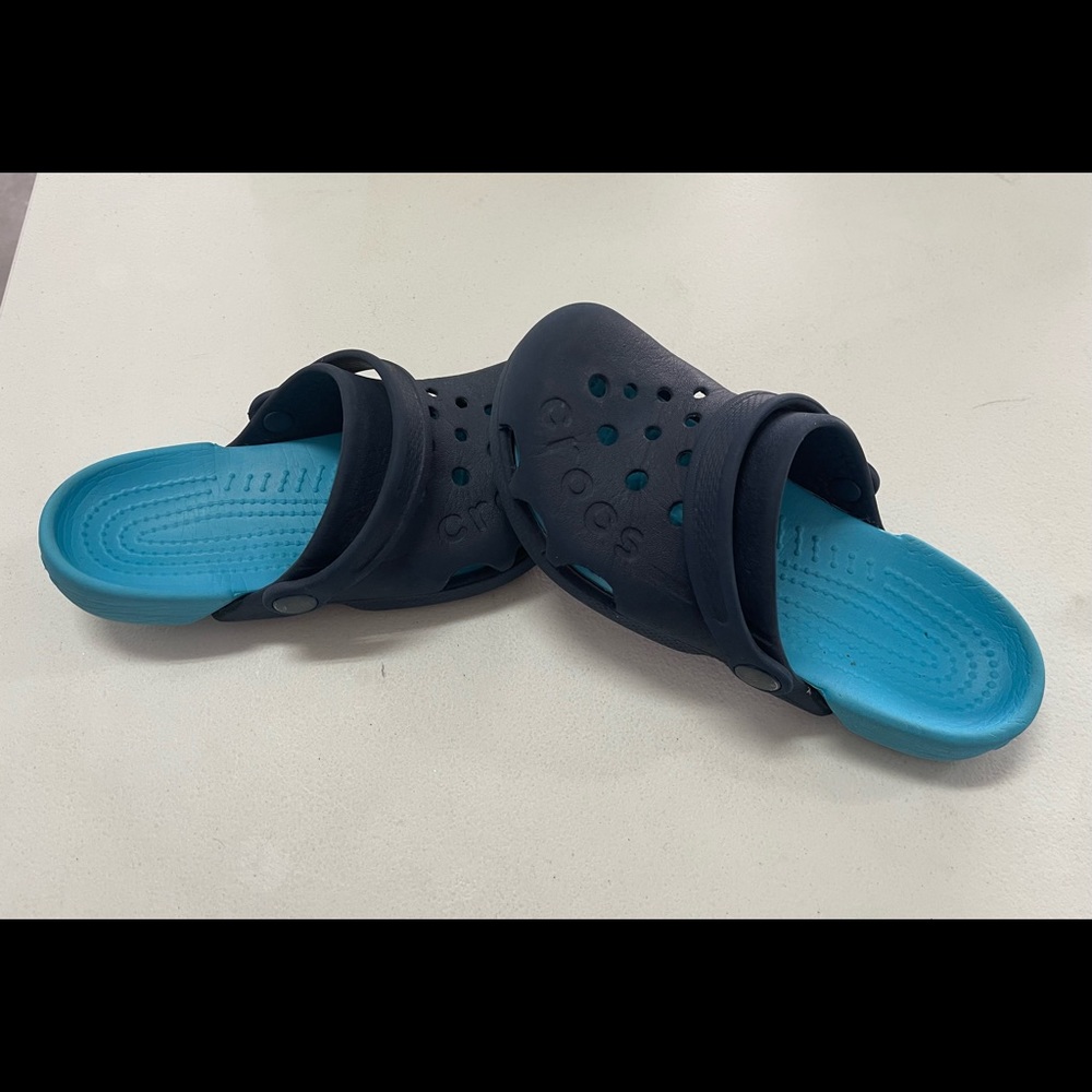 Crocs /Electro Clog boys Size 13 (USED)